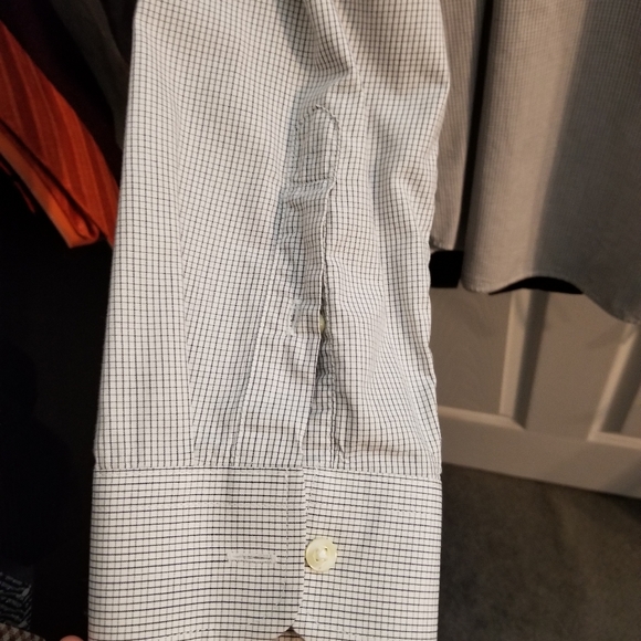 Gap Striped/Lined Men's Large Button Down - Picture 5 of 7